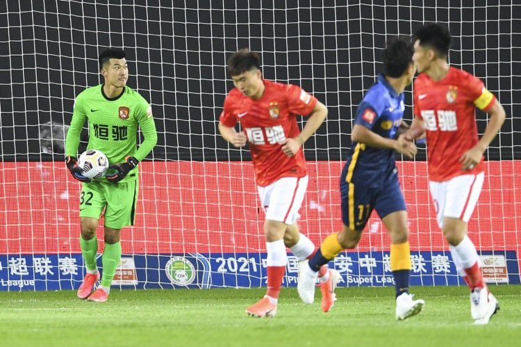 全场比赛结束，国际米兰2-0莱切。